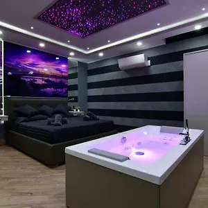 https://starry-sky-charming-house.in-sardinia.net
